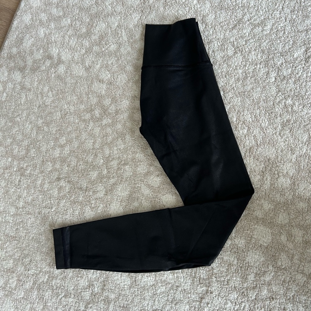 Lululemon wunder under *foil*